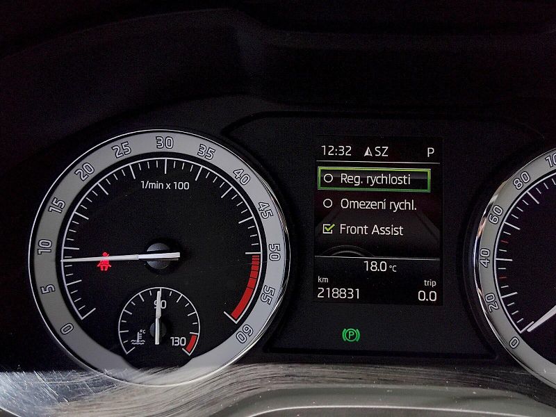 Škoda Kodiaq (2019) Style 2,0 Tdi 110 Kw 4x4 DSG - fotka 8 z 37