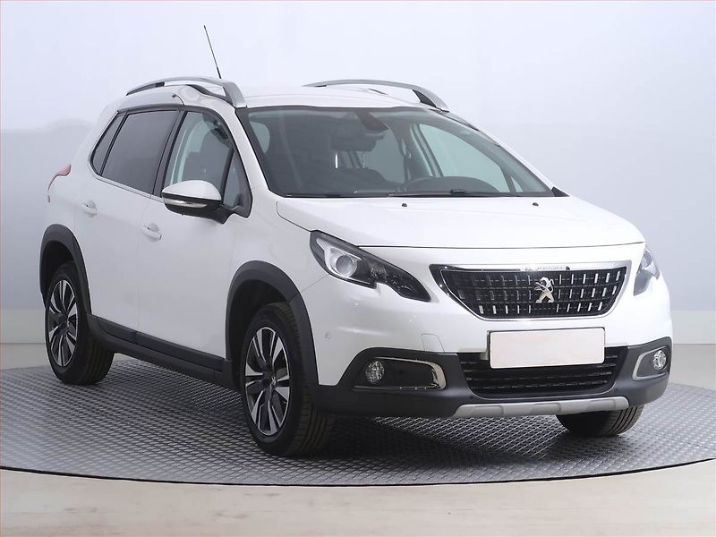 Peugeot 2008 (2016) Allure 1.2 PureTech, Automat - fotografie inzerátu