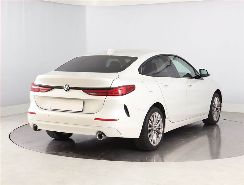 BMW Řada 2 (2020) 218d Gran Coupé - fotka 5 z 17