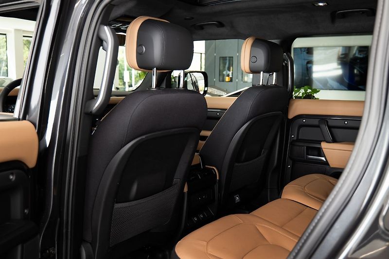 Land Rover Defender 110 V8 P425 X Matné PPF/Meridi - fotka 10 z 27