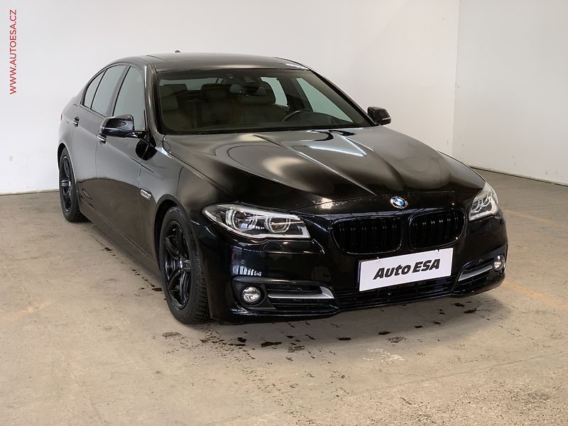 BMW Řada 5 (2015) 3.0D 535d xDrive, AT, navi - fotka 1 z 17
