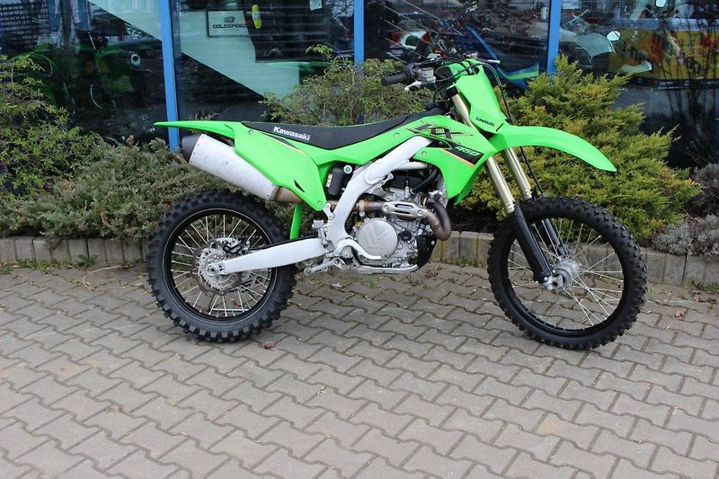 Kawasaki KX 450 F (2022) 2022 - fotka 2 z 10