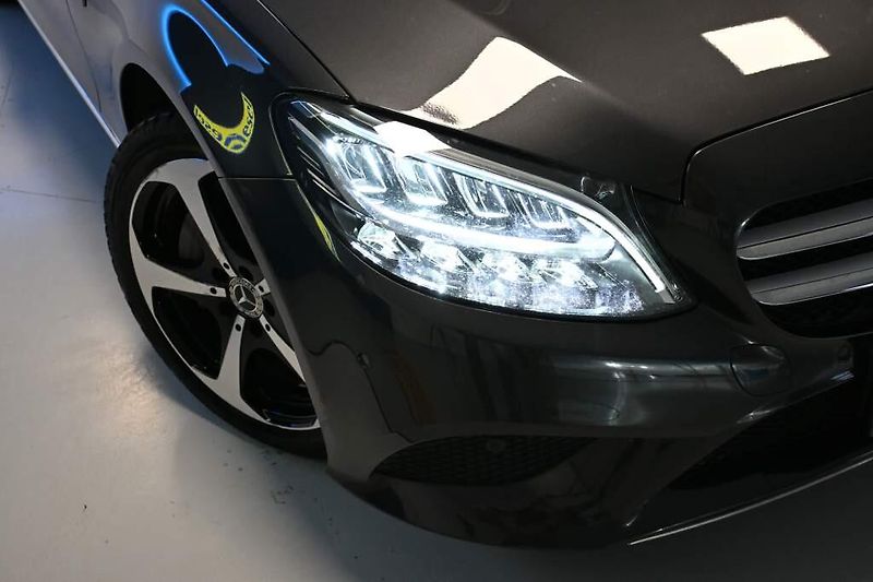Mercedes-Benz Třídy C (2021) 2.0 300 DE 9G-TRONIC AVANTGARD - fotka 31 z 33