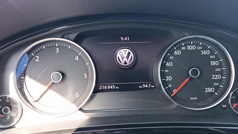 Volkswagen Touareg 3,0TDi 176kW Nové v ČR - fotka 25 z 44