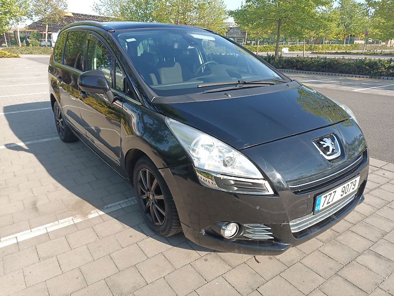 Peugeot 5008 2.0 HDi Automat 7 Míst Panoram - fotka 2 z 14
