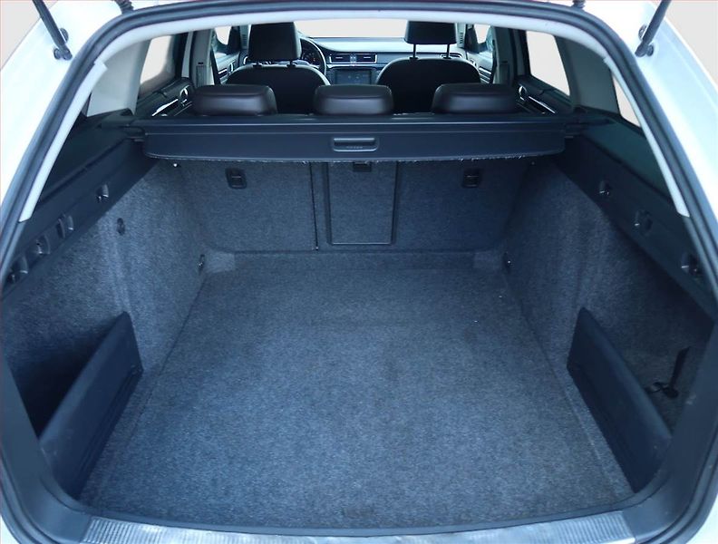 Škoda Superb (2014) Laurin&Klement 2.0 TDI, 4X4 - fotka 14 z 20