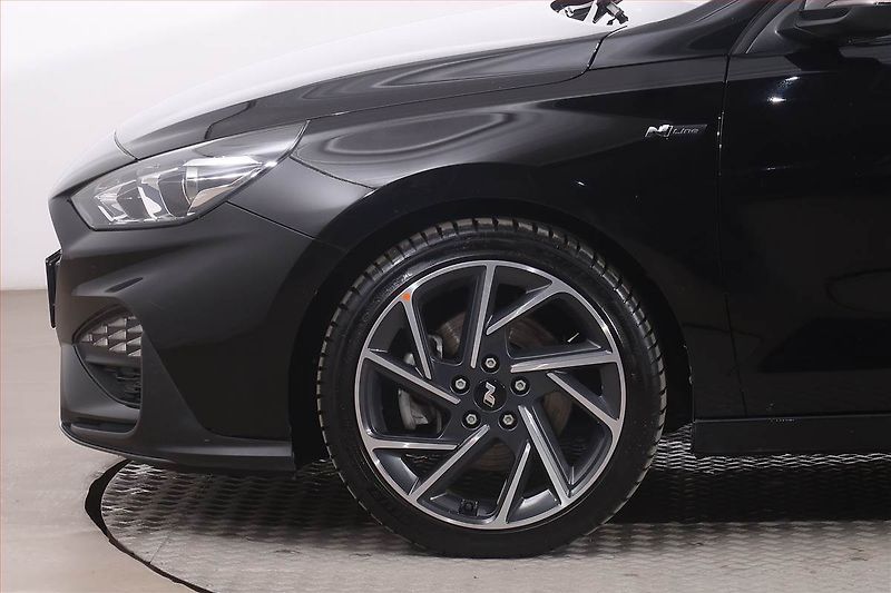 Hyundai i30 (2022) N-Line 1.5 T-GDI MHEV - fotka 15 z 21
