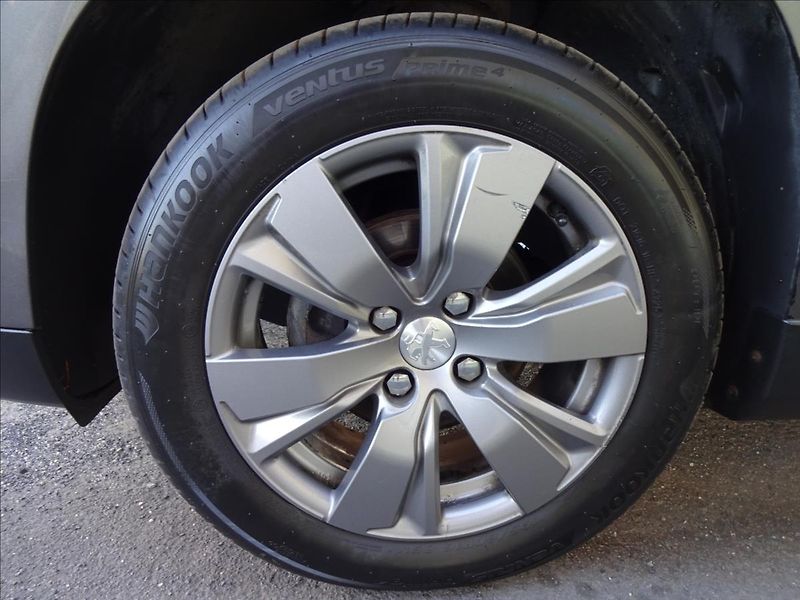 Peugeot 2008 1,2i 61kW - fotka 49 z 55
