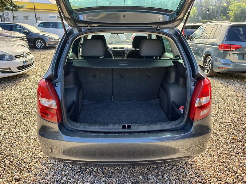 Škoda Fabia KOMBI 1.9 TDi 77kW  - fotka 10 z 10
