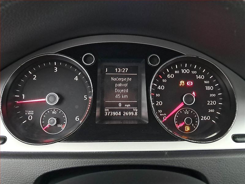 Volkswagen Passat (2010) 1.6 TDI, Serv.kniha, nová STK - fotka 11 z 18