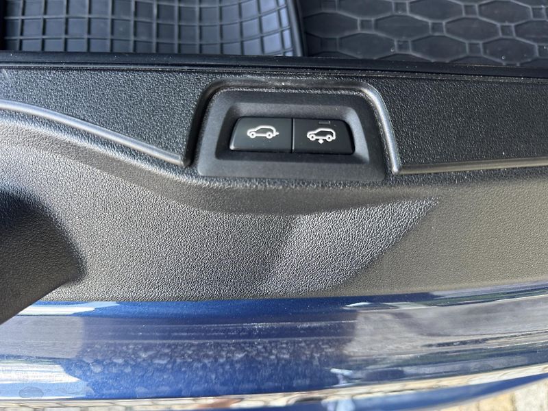 BMW X5 M50i V8 - fotka 28 z 29