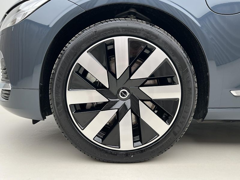 Volvo V90 T6 AWD RECHARGE CORE AUT 1.maj - fotka 15 z 47