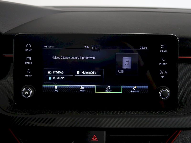 Škoda Kamiq (2025) MONTE CARLO 1.5TSI 110KW TAŽNÉ - fotka 25 z 42