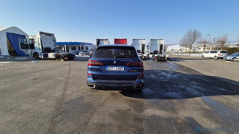 BMW X5 M50D 3,0 294 kW - fotka 6 z 19