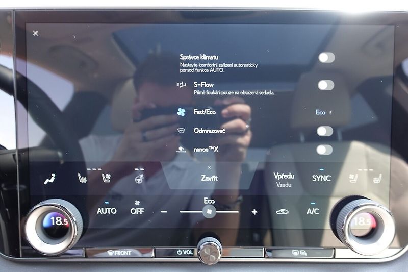 Lexus RX 350h RX350H Luxury Panoramic - fotka 29 z 42