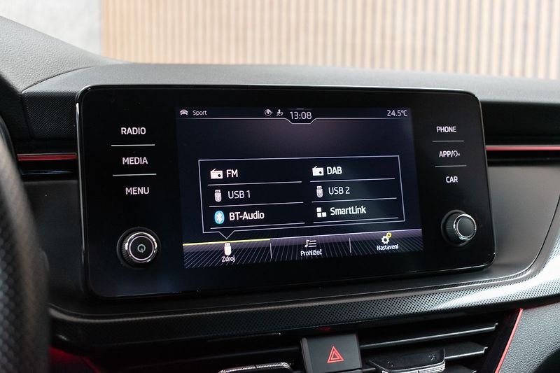 Škoda Kamiq 1.5 TSI MONTE CARLO*TAŽNÉ*ČR* - fotka 28 z 47