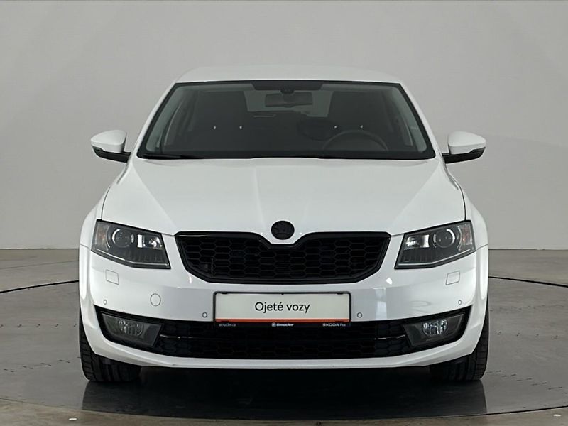 Škoda Octavia Elegance - fotka 4 z 28
