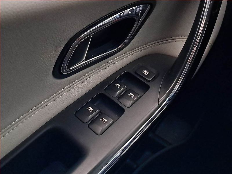 Kia Ceed (2015) 1.6 GDI, Navi, Tempomat - fotka 18 z 20