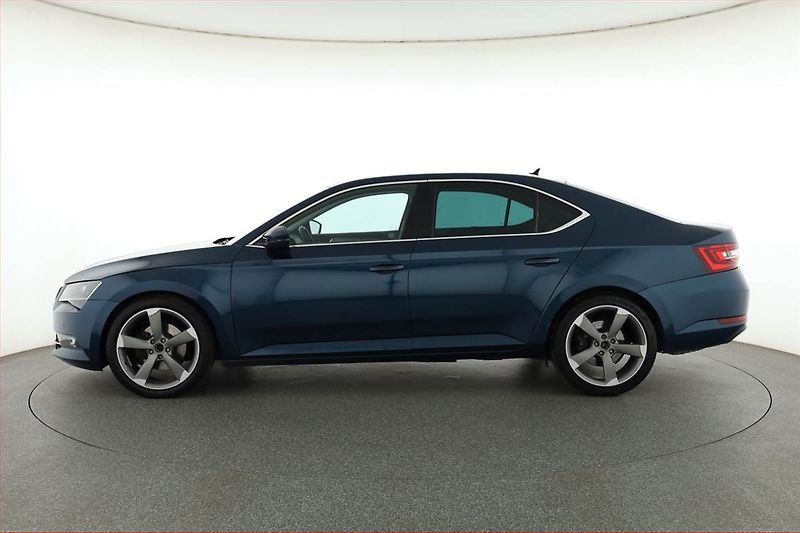 Škoda Superb (2016) Style 2.0 TDI, 4X4, Automat - fotka 3 z 17