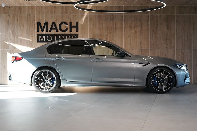 BMW M5 Competition xDrive, B&W, HUD - fotka 6 z 47
