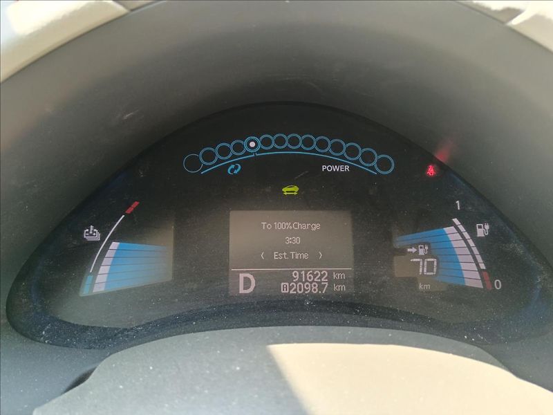Nissan Leaf 0,0 electric drive  Basis - fotka 17 z 17
