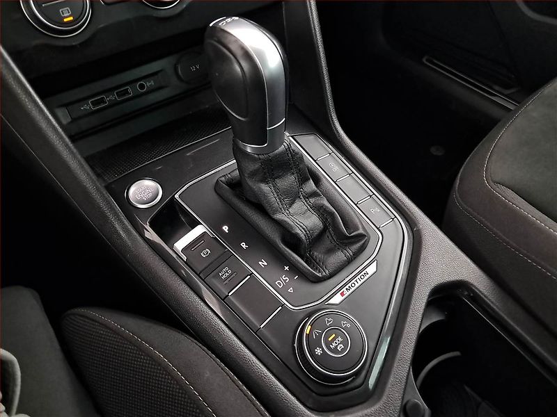 Volkswagen Tiguan (2017) 2.0 TDI, 4X4, Automat, Kůže - fotka 13 z 18
