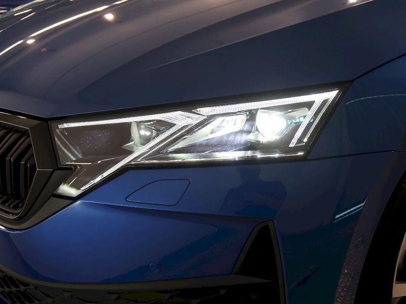 Škoda Octavia (2025) SPORTLINE 2.0TDI 110KW LED MAT - fotka 10 z 43