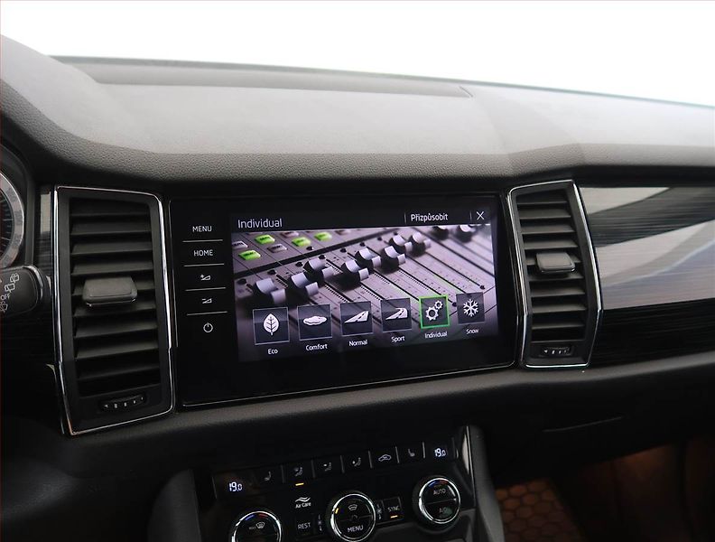 Škoda Kodiaq (2019) Style 2.0 TDI 4x4 - fotka 20 z 32