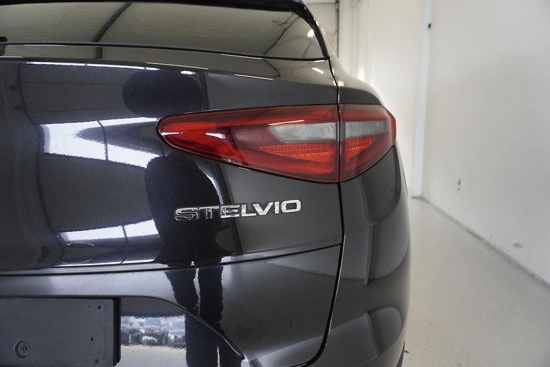 Alfa Romeo Stelvio (2018) STELVIO 2.2D Q4 AUTOMAT - fotka 9 z 35