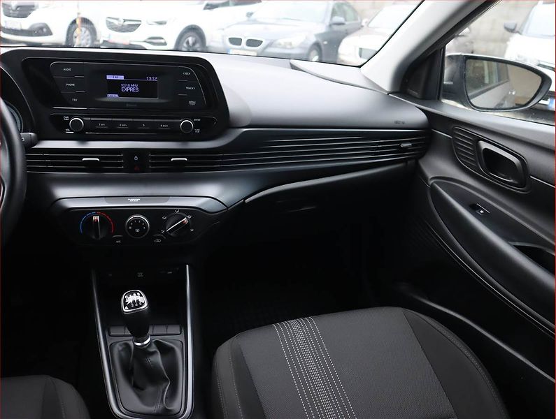 Hyundai i20 (2022) 1.0 T-GDI, Serv.kniha - fotka 8 z 18