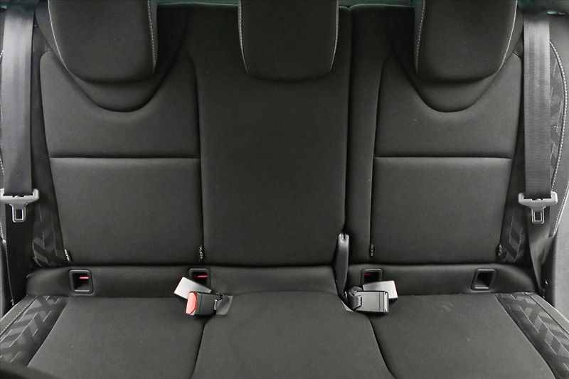 Renault Clio 0,9 TCE 66 kW Limited Záruka a - fotka 26 z 29