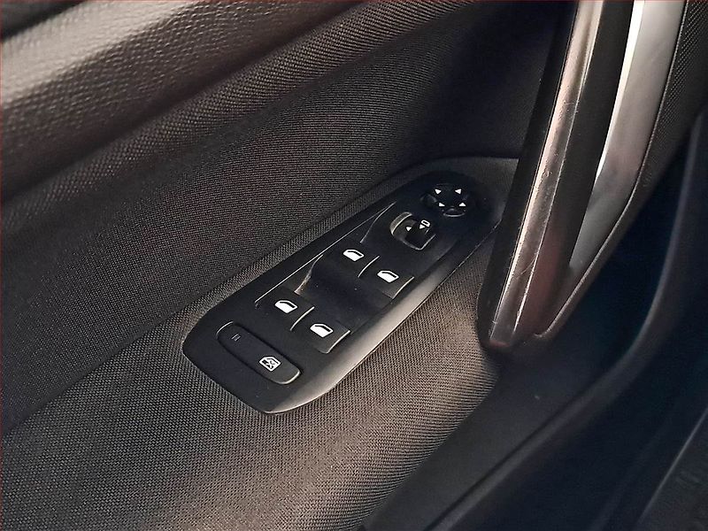 Peugeot 308 (2019) 1.6 BlueHDi, Xenony, Tempomat - fotka 18 z 18