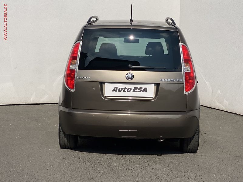 Škoda Roomster (2015) 1.2 TSi, Fresh, TZ, +kola - fotka 5 z 17