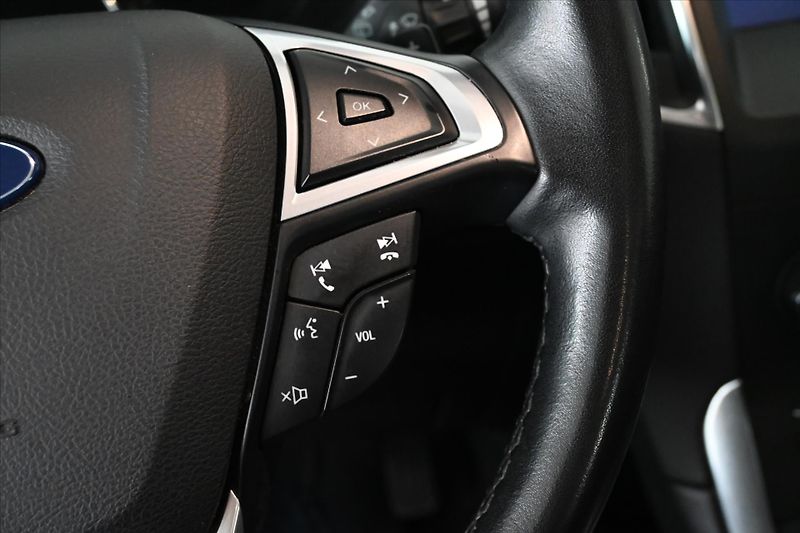 Ford S-MAX 2,0 EcoBlue 110 kW AT8 Titaniu - fotka 18 z 32