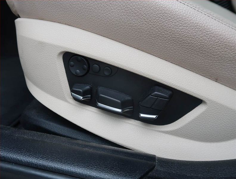 BMW Řada 5 (2013) 525d xDrive, 4X4, Automat - fotka 26 z 26
