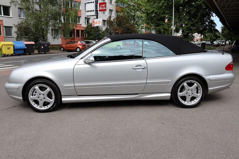 Mercedes-Benz CLK 55 AMG V8 CABRIO 255kW - fotka 45 z 50
