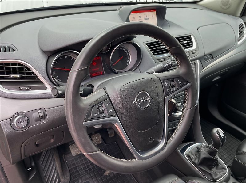 Opel Mokka 1,4 i,Turbo,103kW,4x4,serv.kn. - fotka 13 z 25