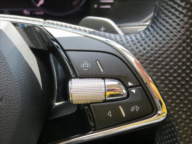 Škoda Superb 2,0 TDI 4x4 Style DSG ČR TAŽNÉ - fotka 27 z 31