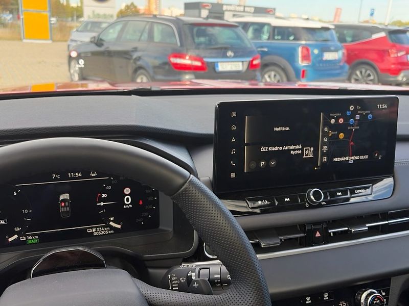 Mitsubishi Outlander (2026) INSTYLE 4×4 | 225 kW | MY25 - fotka 13 z 25