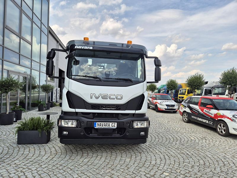 Iveco Eurocargo 180E28 HIAB 088 KONTEJNER  - fotka 4 z 24