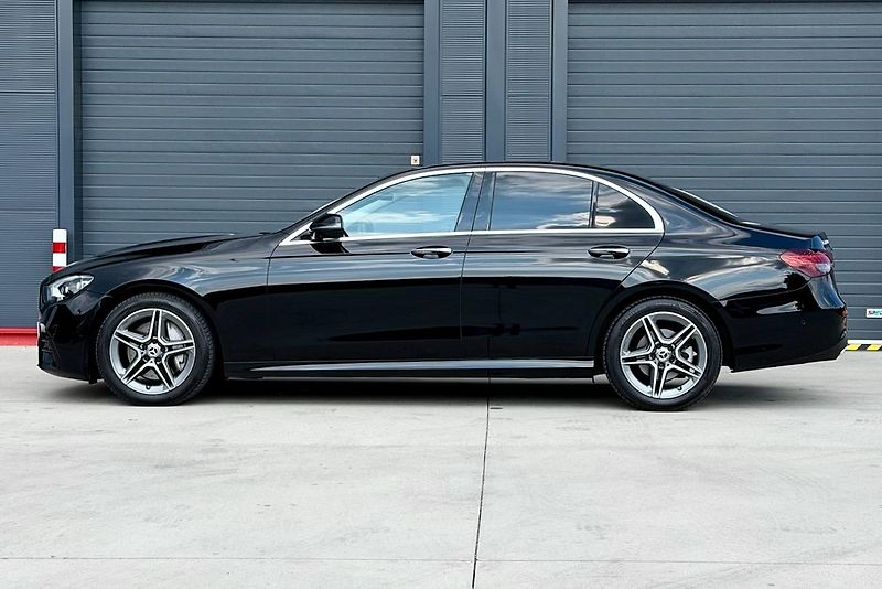 Mercedes-Benz Třídy E (2020) E 220d 4Matic AMG Line - fotka 10 z 112