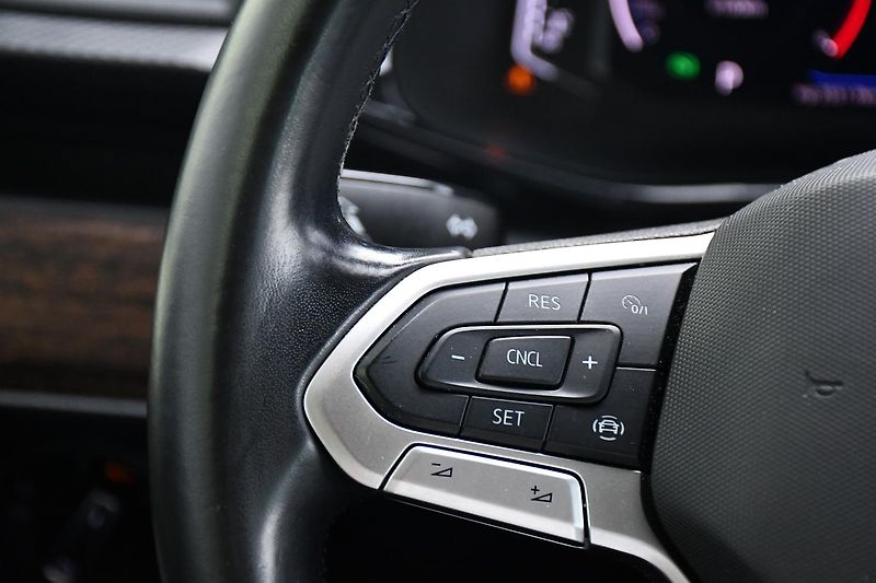 Volkswagen Multivan 2.0TDI BULLI VIRTUA DCC TAŽNÉ  - fotka 24 z 37