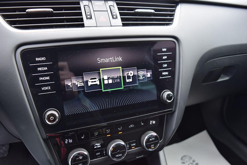 Škoda Octavia (2019) 1.5TSI 110kw AMBITION NAVI TAŽ - fotka 25 z 50
