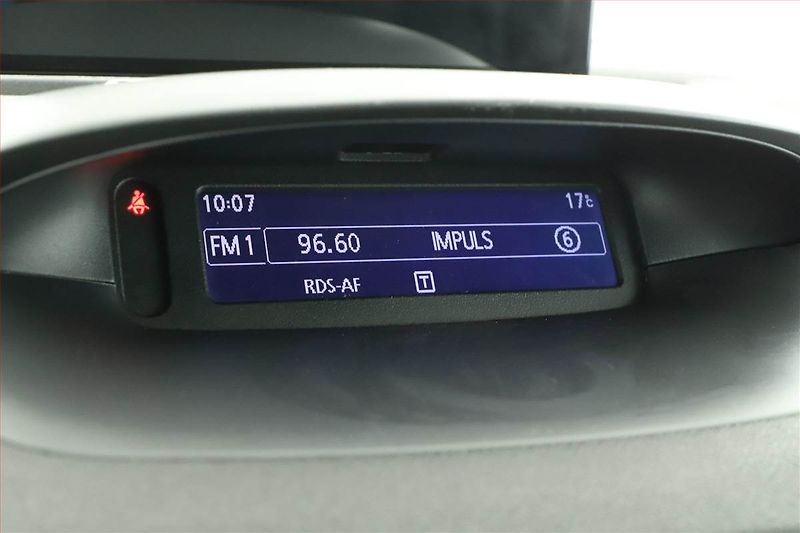 Renault Mégane (2014) 1.2 TCe, Tempomat - fotka 9 z 17