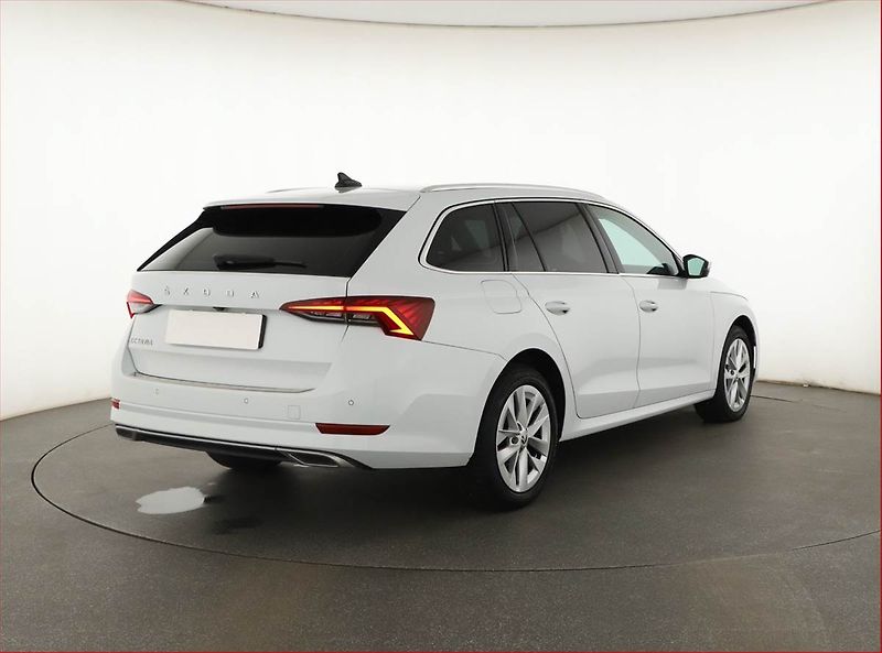 Škoda Octavia (2021) Style 2.0 TDI, Tempomat - fotka 5 z 17