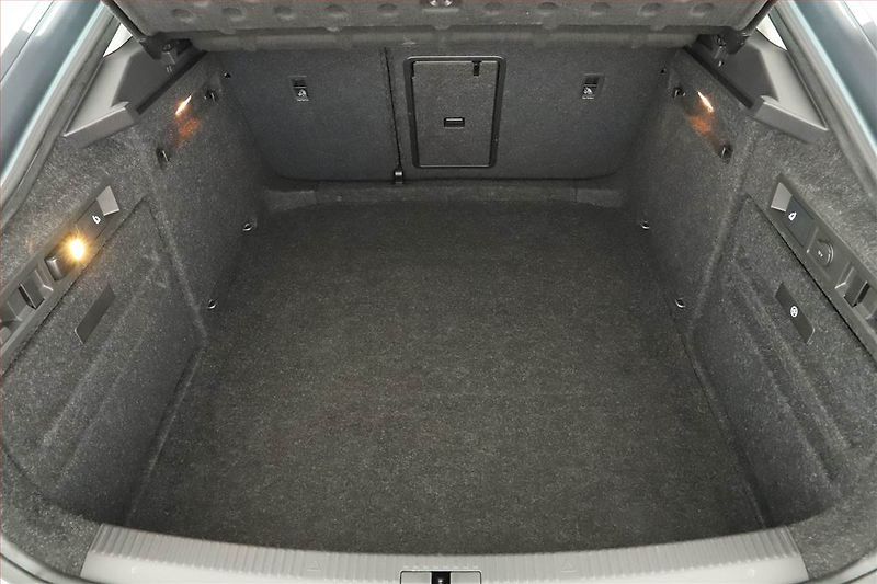 Škoda Superb (2017) 1.8 TSI, Automat, Navi - fotka 17 z 18