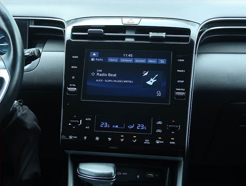 Hyundai Tucson (2022) 1.6 T-GDI - fotka 12 z 22
