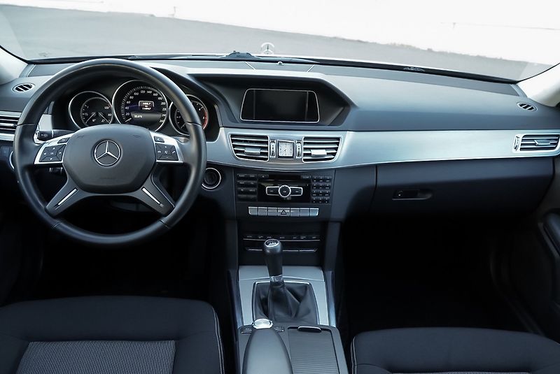 Mercedes-Benz Třídy E 200 cdi EXECUTIVE - fotka 16 z 30