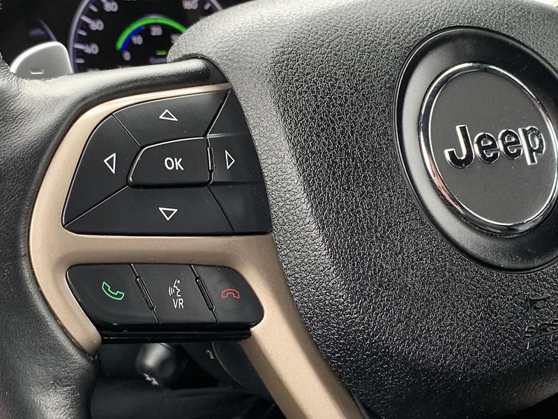 Jeep Grand Cherokee 3.0CRD LIMITED NAVI KAMERA  - fotka 16 z 52