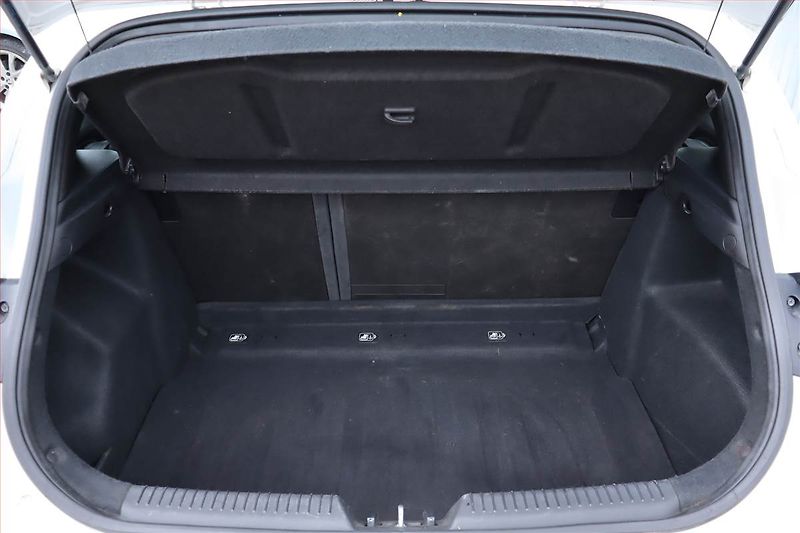 Hyundai i30 (2014) 1.6 CRDi, Serv.kniha, Tempomat - fotka 14 z 20